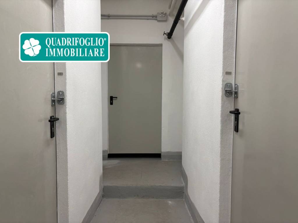 locale commerciale in vendita a Roma in zona Don Bosco