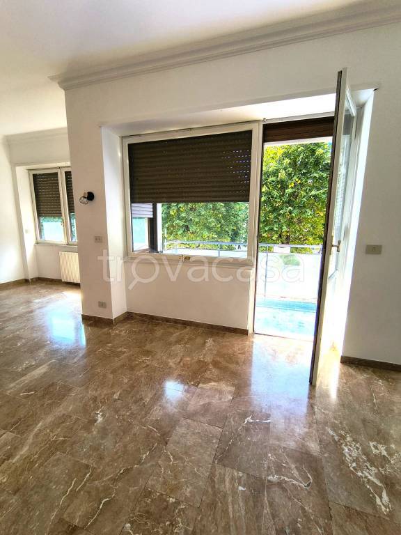 appartamento in affitto a Roma in zona EUR