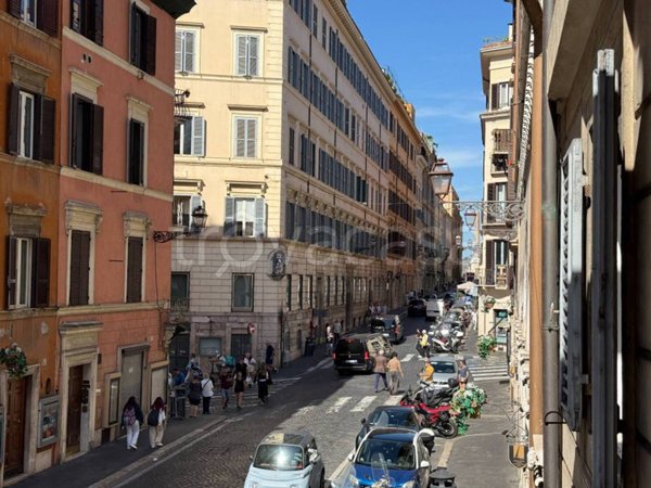 appartamento in affitto a Roma in zona Trevi-Colonna