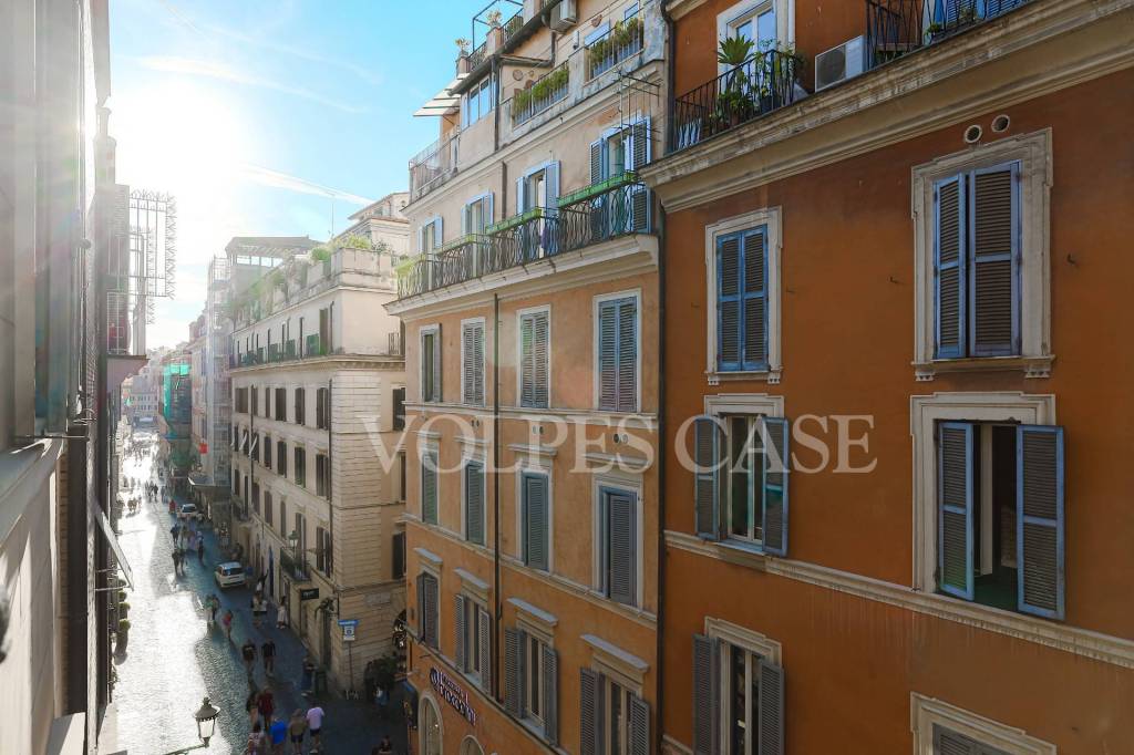 appartamento in affitto a Roma in zona Trevi-Colonna