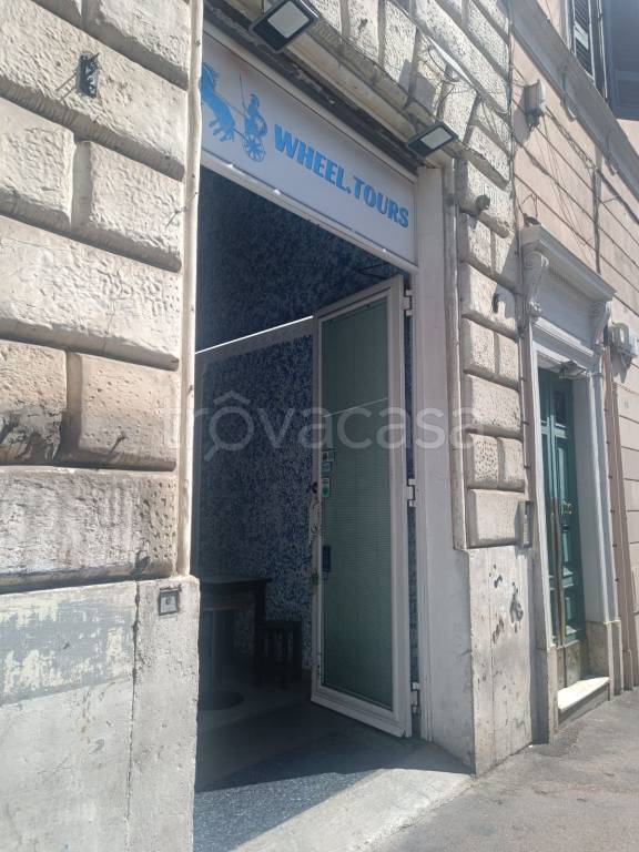 negozio in affitto a Roma in zona Rione Monti/Campitelli