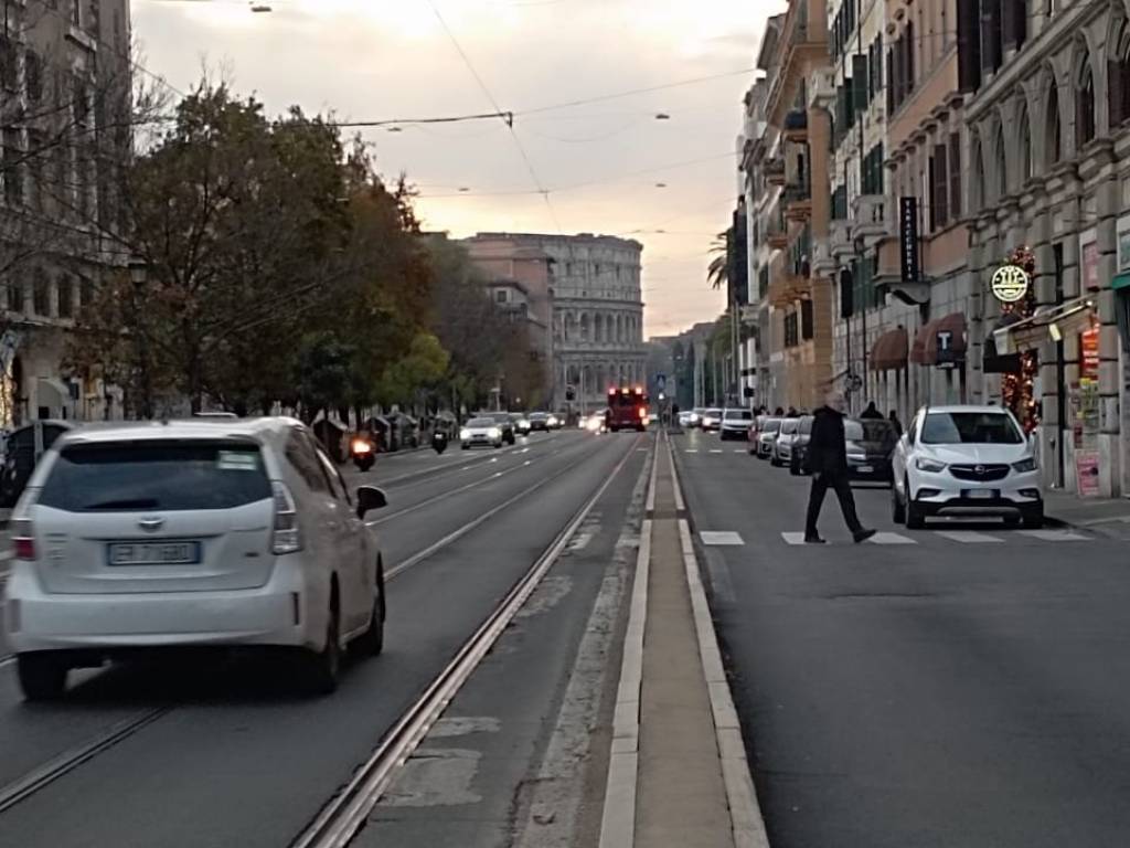 negozio in affitto a Roma in zona Celio