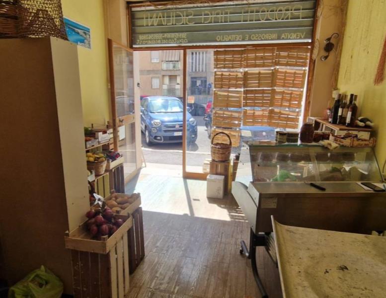 negozio in affitto a Roma in zona Monte Sacro/Talenti