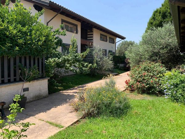 casa indipendente in affitto a Roma in zona Giuliano Dalmata