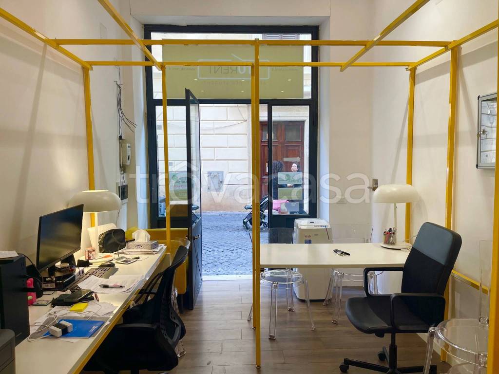 negozio in affitto a Roma in zona Rione Borgo