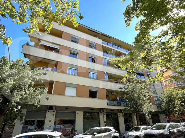 ufficio in affitto a Roma in zona Appio Claudio