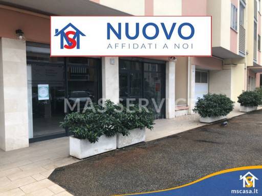 negozio in affitto a Roma in zona Mostacciano