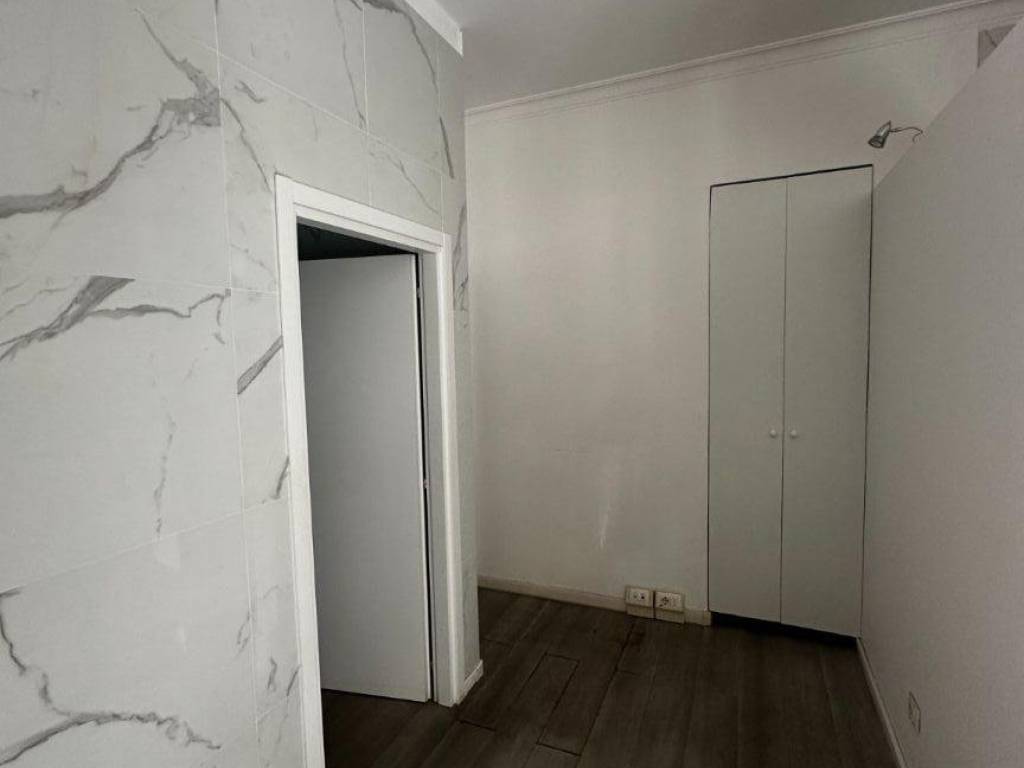 negozio in affitto a Roma in zona Appio Latino