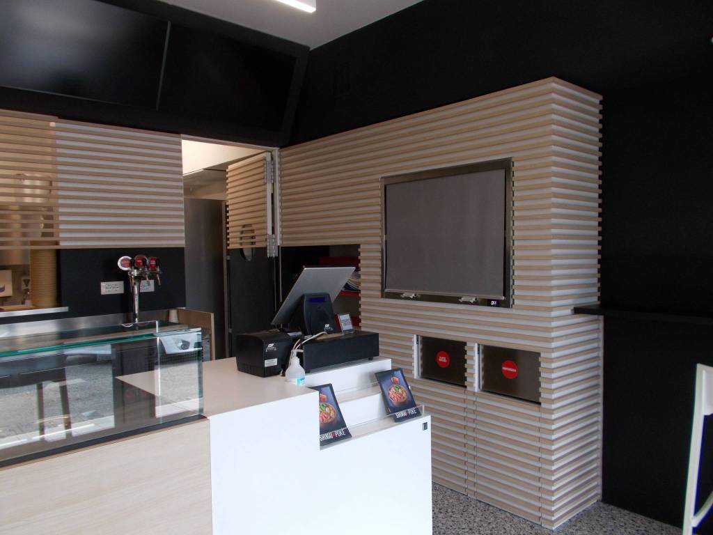 negozio in affitto a Roma in zona Axa