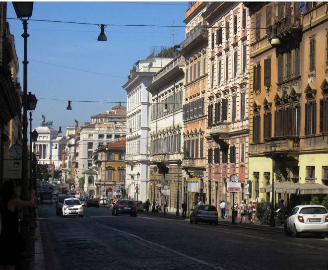 negozio in affitto a Roma in zona Rione Monti/Campitelli