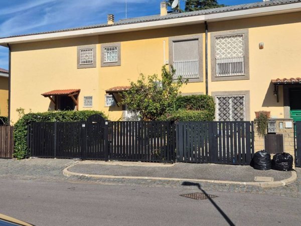 casa indipendente in affitto a Roma in zona Casal Palocco