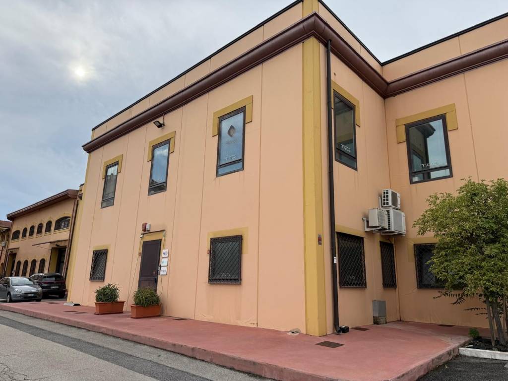 ufficio in affitto a Roma in zona Ponte Mammolo