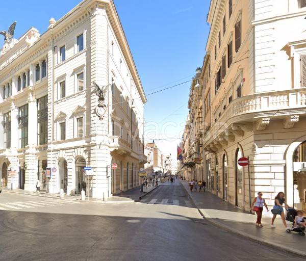 negozio in affitto a Roma in zona Trevi-Colonna