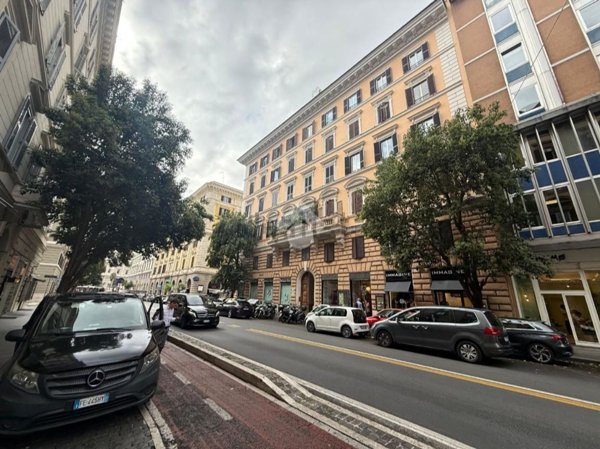 locale commerciale in affitto a Roma in zona Rione Prati