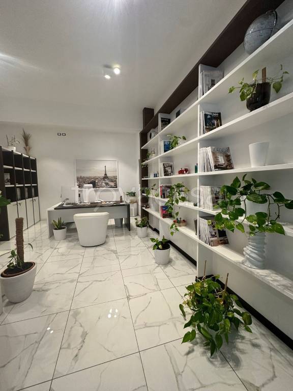 ufficio in affitto a Roma in zona Appio Latino