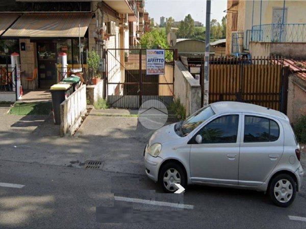 locale commerciale in affitto a Roma in zona Prenestino-Centocelle