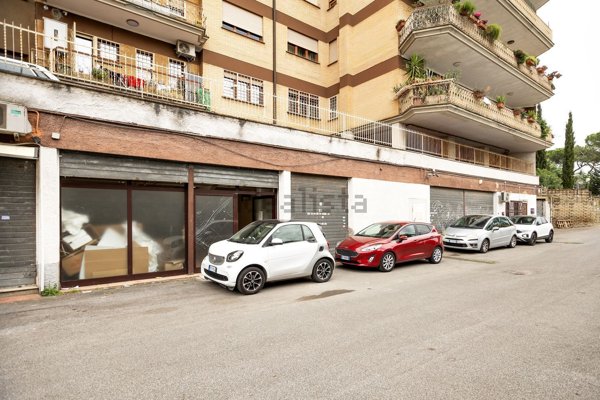 locale commerciale in affitto a Roma in zona Monte Sacro/Talenti