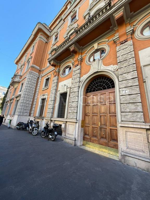ufficio in affitto a Roma in zona Campo Marzio