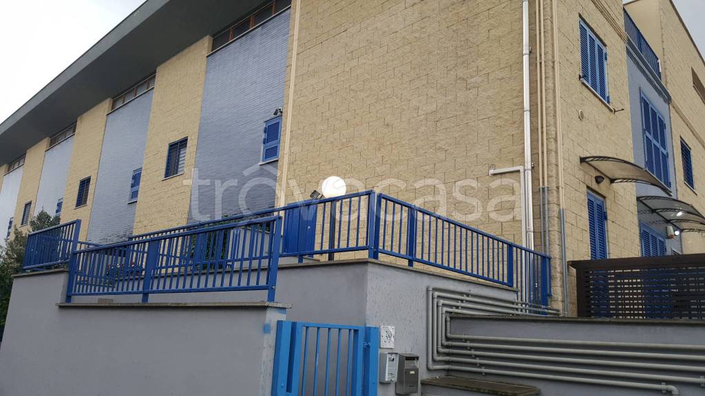 casa indipendente in affitto a Roma in zona Acilia