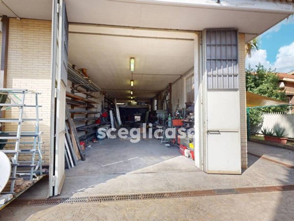 negozio in affitto a Roma