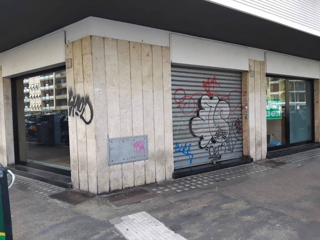 negozio in affitto a Roma in zona Appio Latino