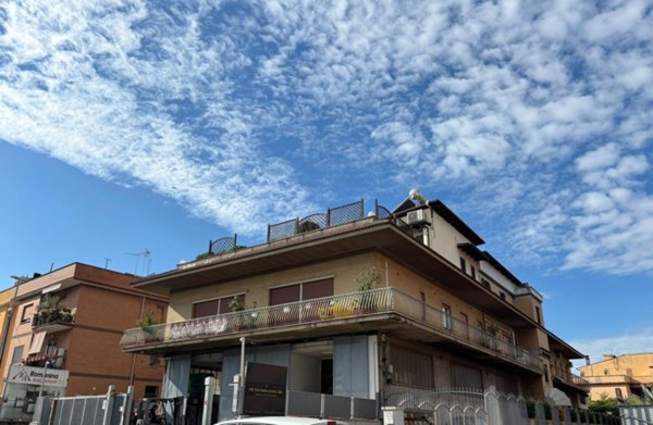 negozio in affitto a Roma in zona Romanina