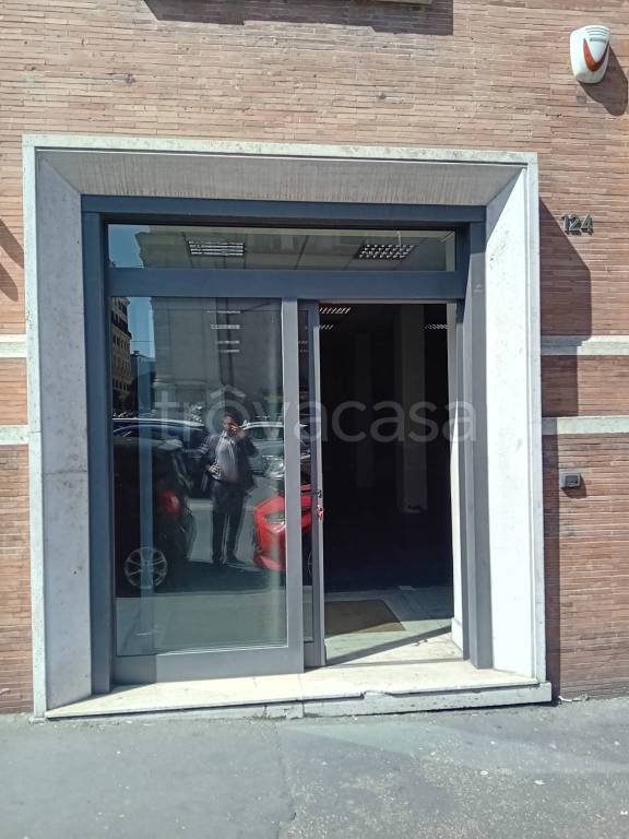 negozio in affitto a Roma