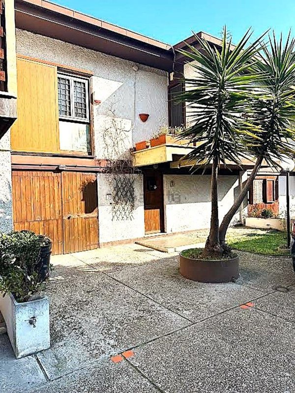 pentavano in affitto a Roma in zona Appio Pignatelli