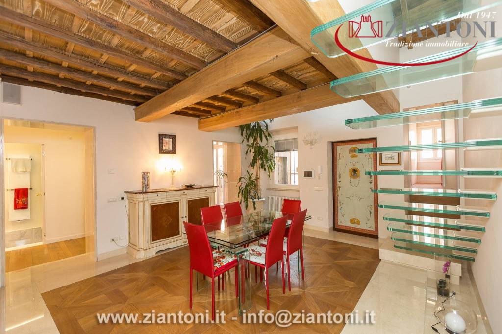 appartamento in affitto a Roma in zona Trevi-Colonna