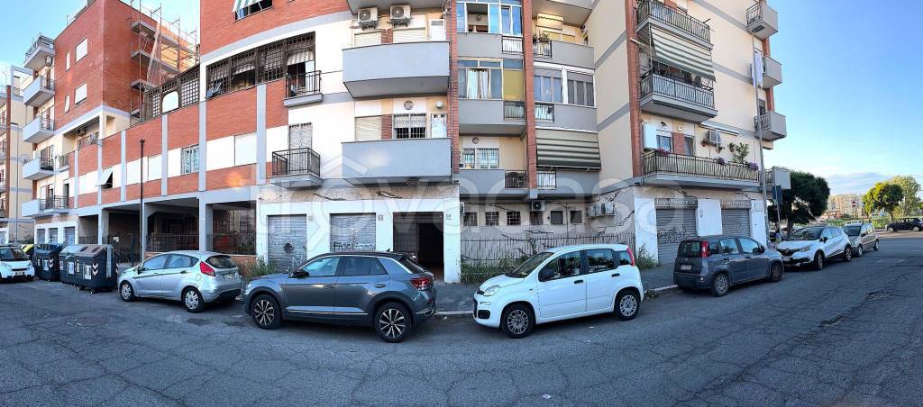 negozio in affitto a Roma in zona Ostia