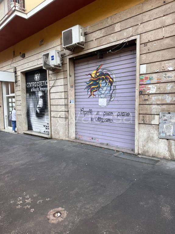 negozio in affitto a Roma in zona Appio Claudio