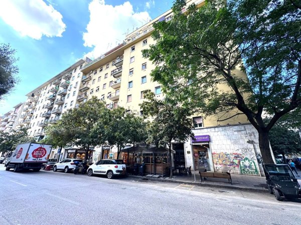 negozio in affitto a Roma