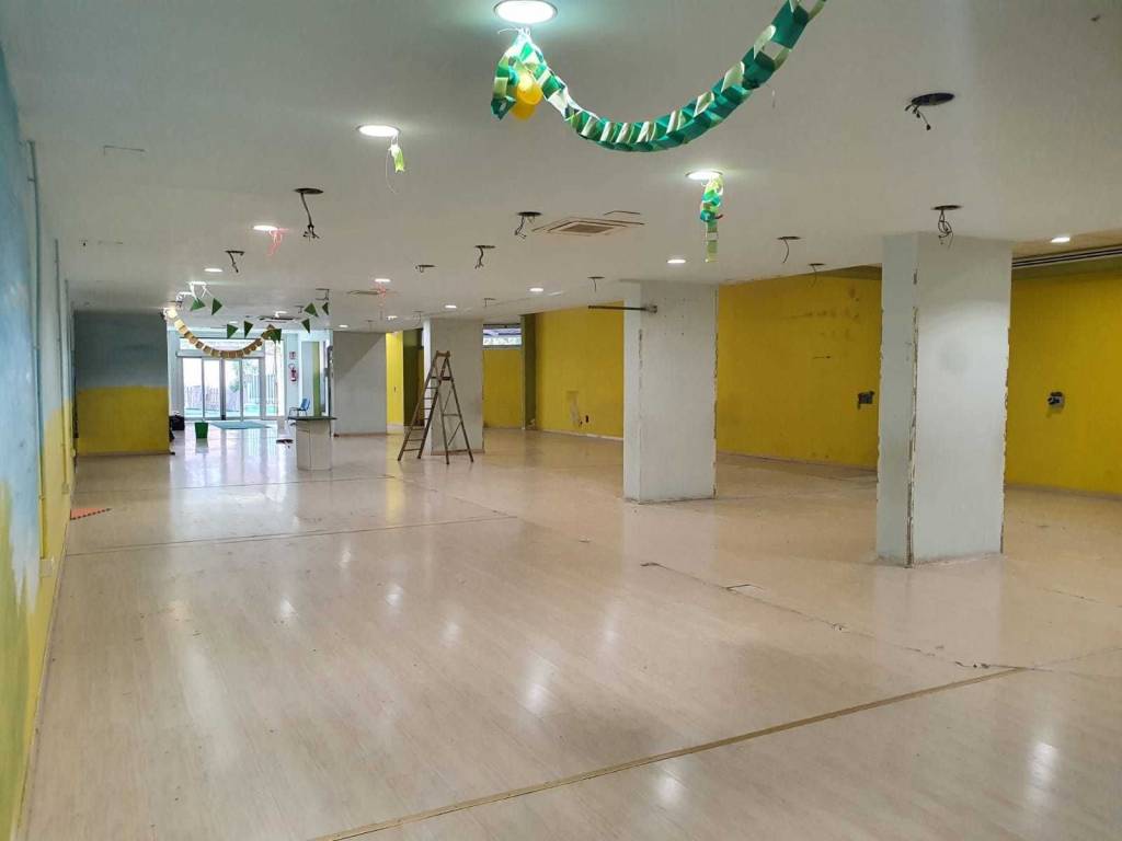 negozio in affitto a Roma in zona Appio Latino