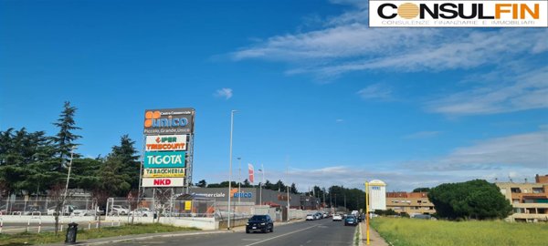 negozio in affitto a Roma