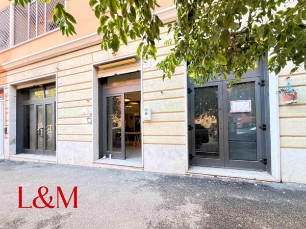 negozio in affitto a Roma in zona Appio Latino