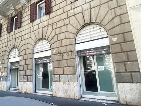 locale commerciale in affitto a Roma in zona Rione Monti/Campitelli