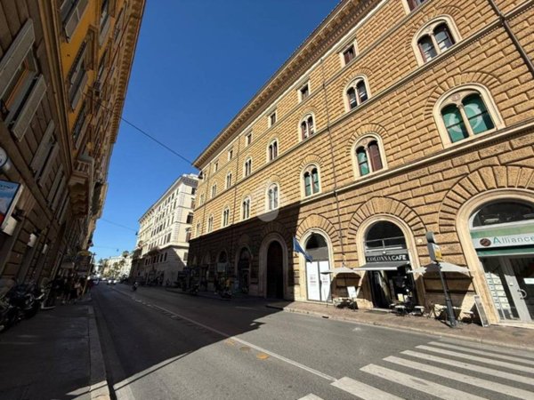 negozio in affitto a Roma in zona Rione Prati