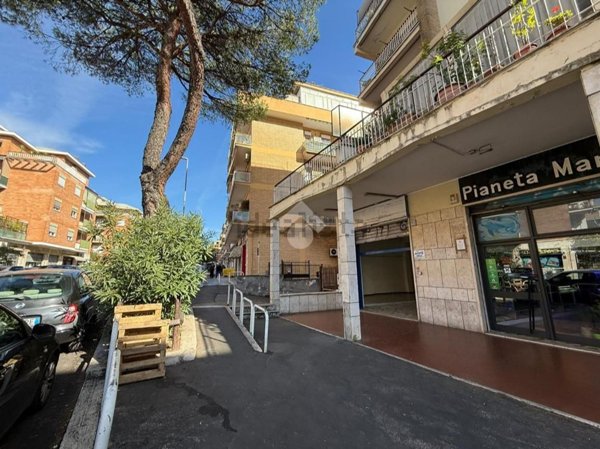locale commerciale in affitto a Roma in zona Torrevecchia