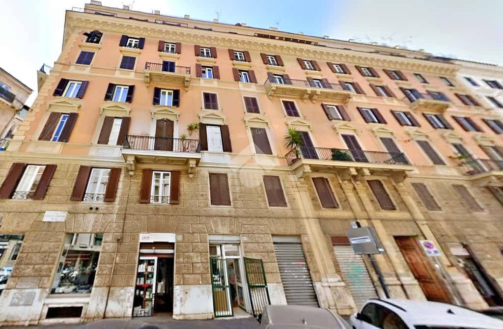 locale commerciale in affitto a Roma