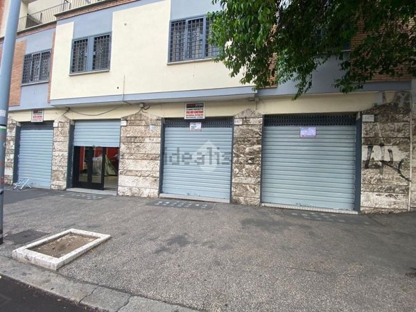 locale commerciale in affitto a Roma in zona Collatino