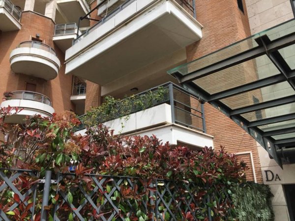 intera palazzina in affitto a Roma in zona Torrino