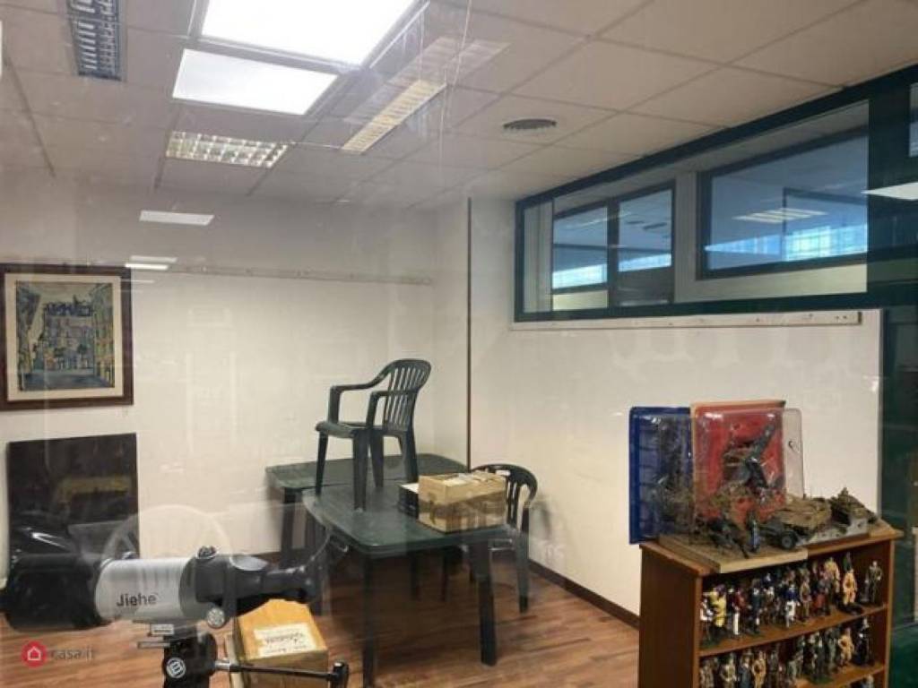 negozio in affitto a Roma in zona Appio Claudio