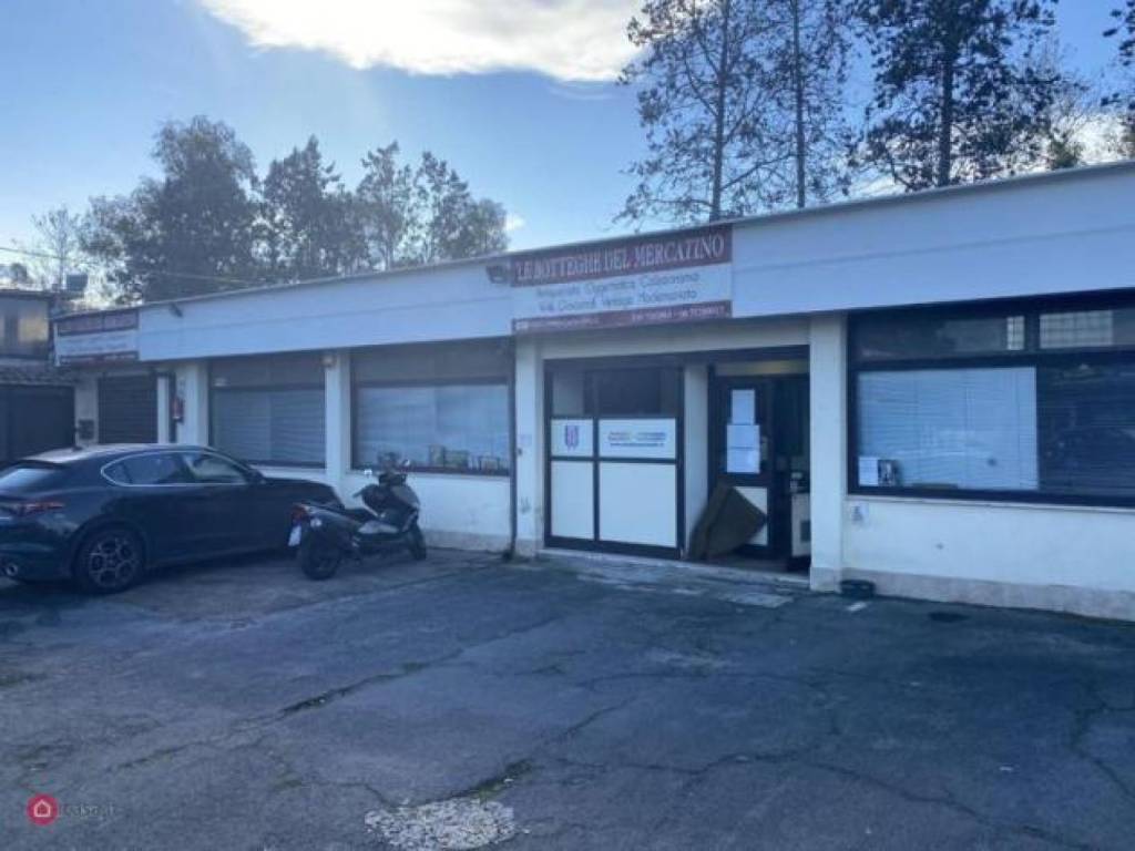 negozio in affitto a Roma in zona Appio Claudio