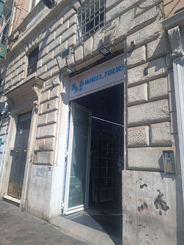 locale commerciale in affitto a Roma in zona Rione Monti/Campitelli