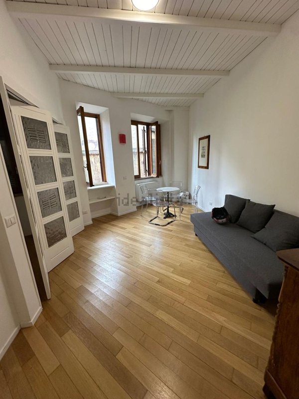 appartamento in affitto a Roma in zona Trevi-Colonna