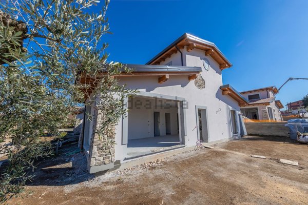 casa indipendente in affitto a Roma in zona Borghesiana