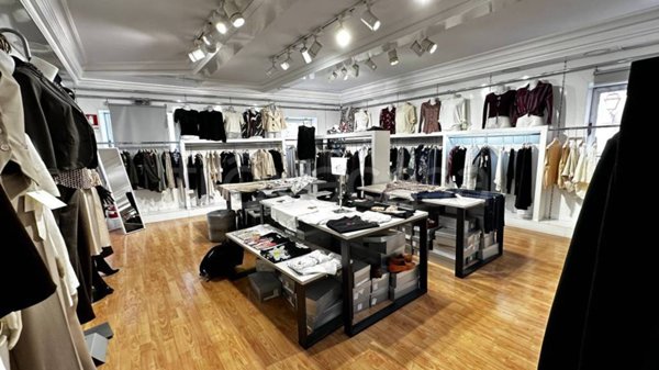 negozio in affitto a Roma in zona Trevi-Colonna