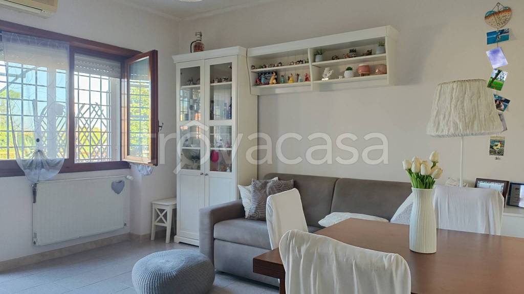 appartamento in affitto a Roma in zona Torre Angela