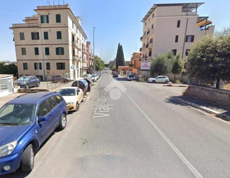 locale commerciale in affitto a Roma in zona Alessandrino