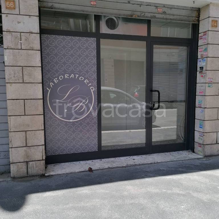 negozio in affitto a Roma
